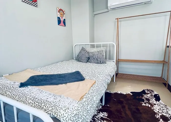 曼谷唐人街三层独栋洋楼24小时自助入住