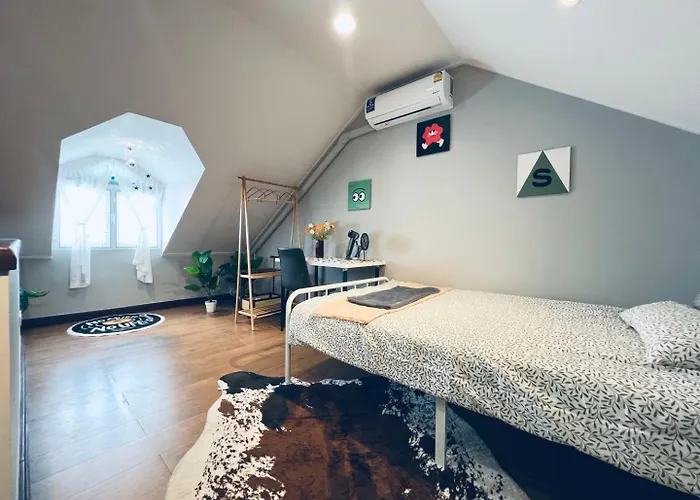 曼谷唐人街三层独栋洋楼24小时自助入住 Apartment *